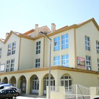 S. Mateus Commercial Building